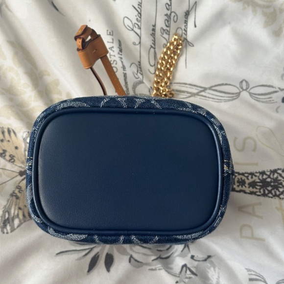 DRAWSTRING WRISTLET IN SIGNATURE DENIM - Picture 6 of 6